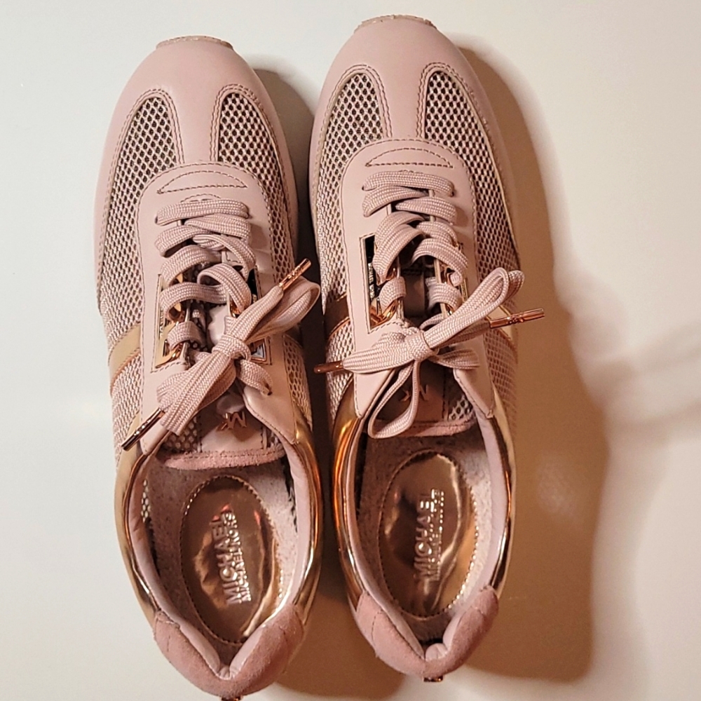 148- Michael Kors Maggie Trainer Pink Blush Rose Gold Size 10M
